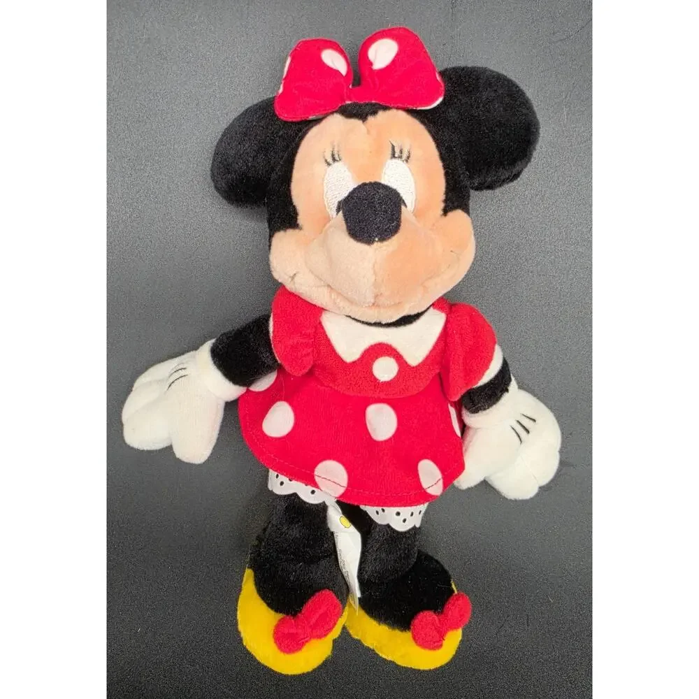 Walt Disney World hand scalloped right